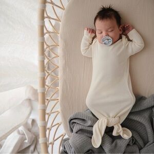 mushie Extra Soft Muslin Fitted MINI Crib Sheet | 24"x 38" (Fog)